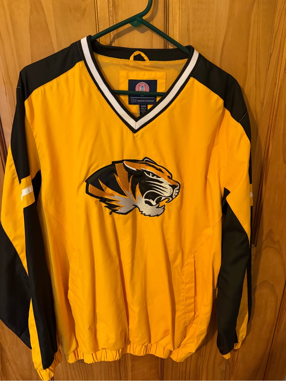 Missouri Tigers Yellow and Black V-Neck Pullover- Missouri Tiger Logo